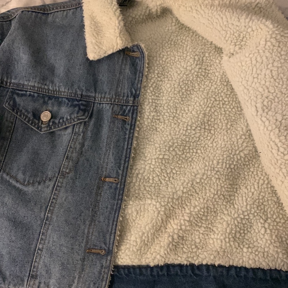 Jean jacket - Picture 2 of 4